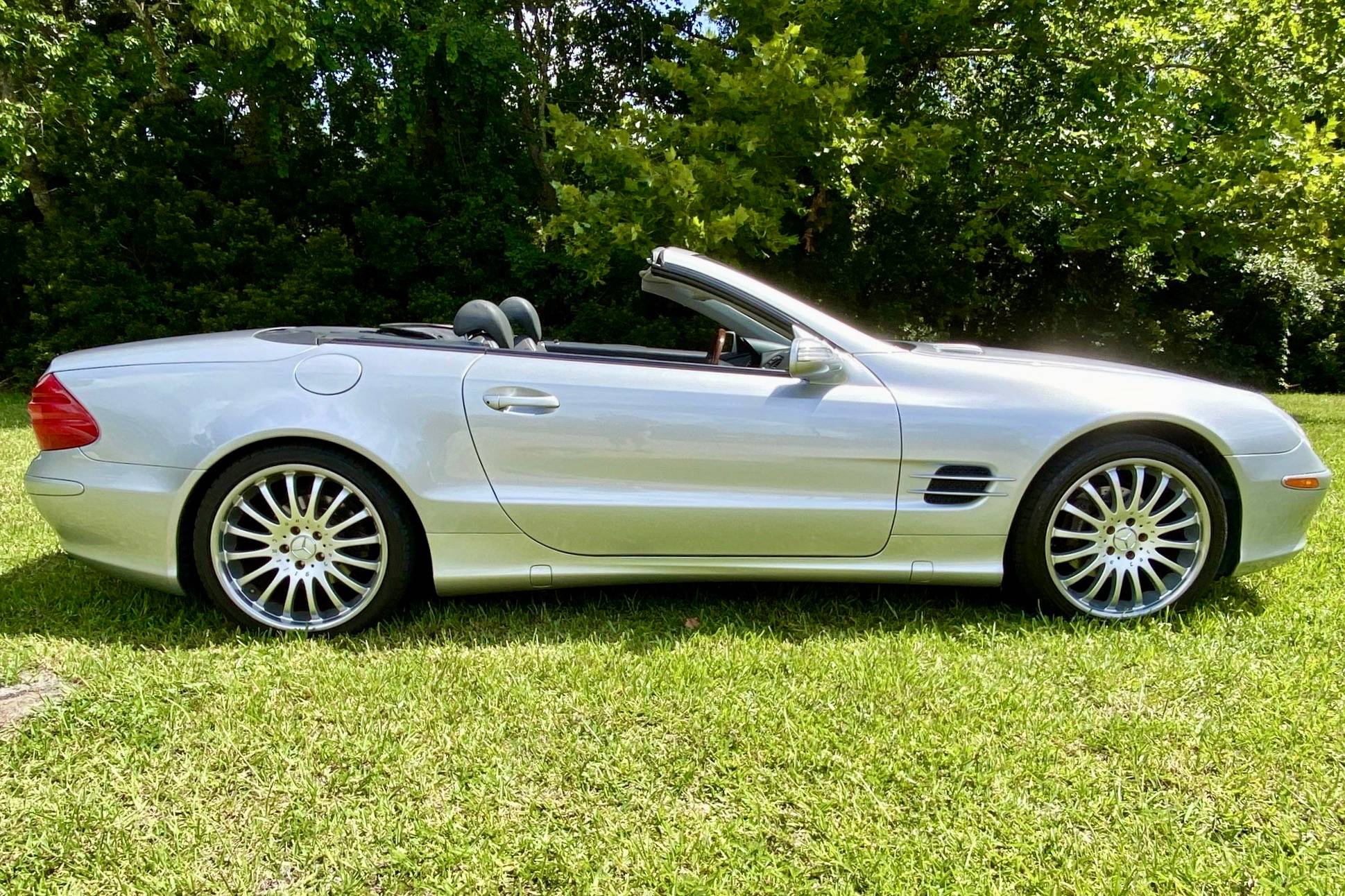 2004 Mercedes-Benz SL500